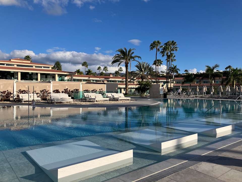 Pool Kumara Serenoa by Lopesan Hotels