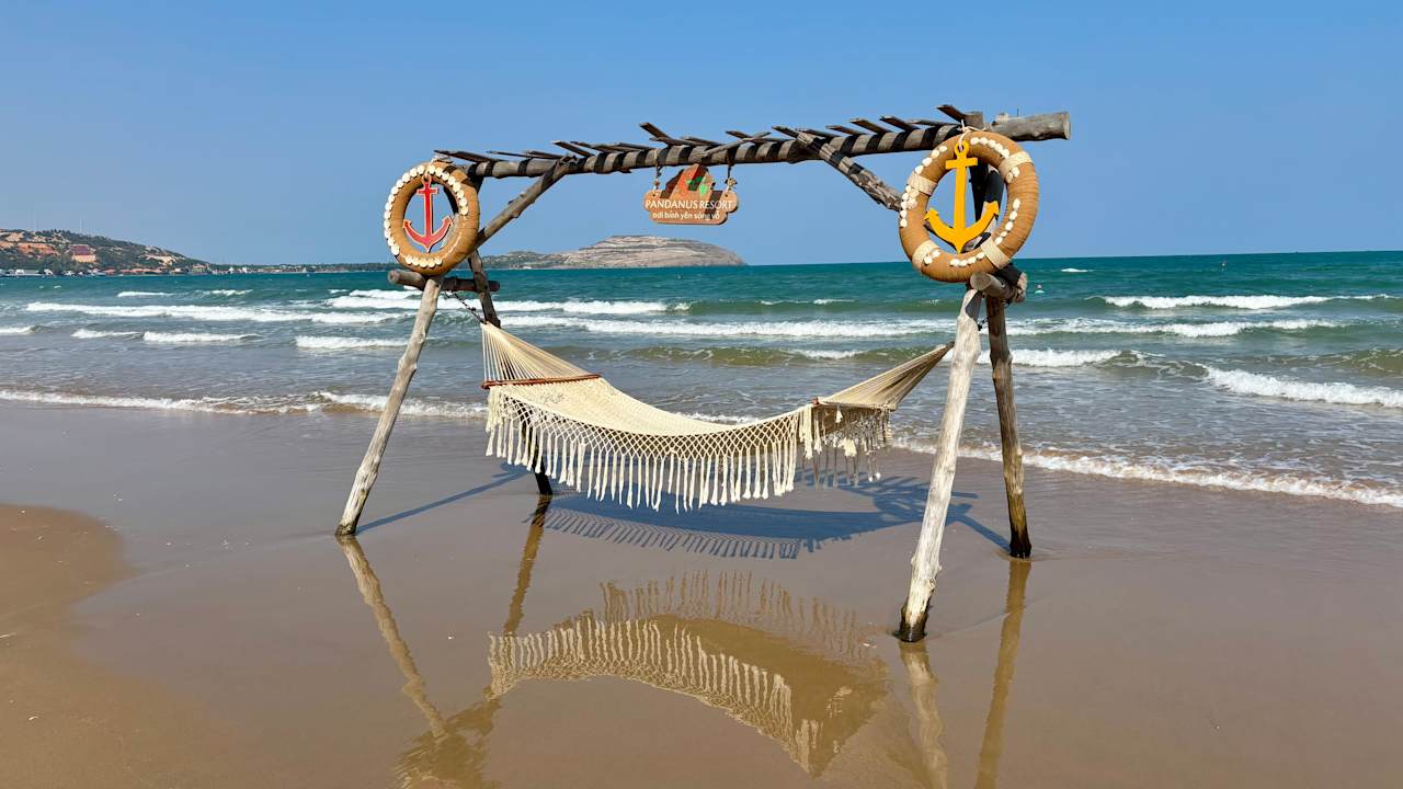 Strand Pandanus Resort