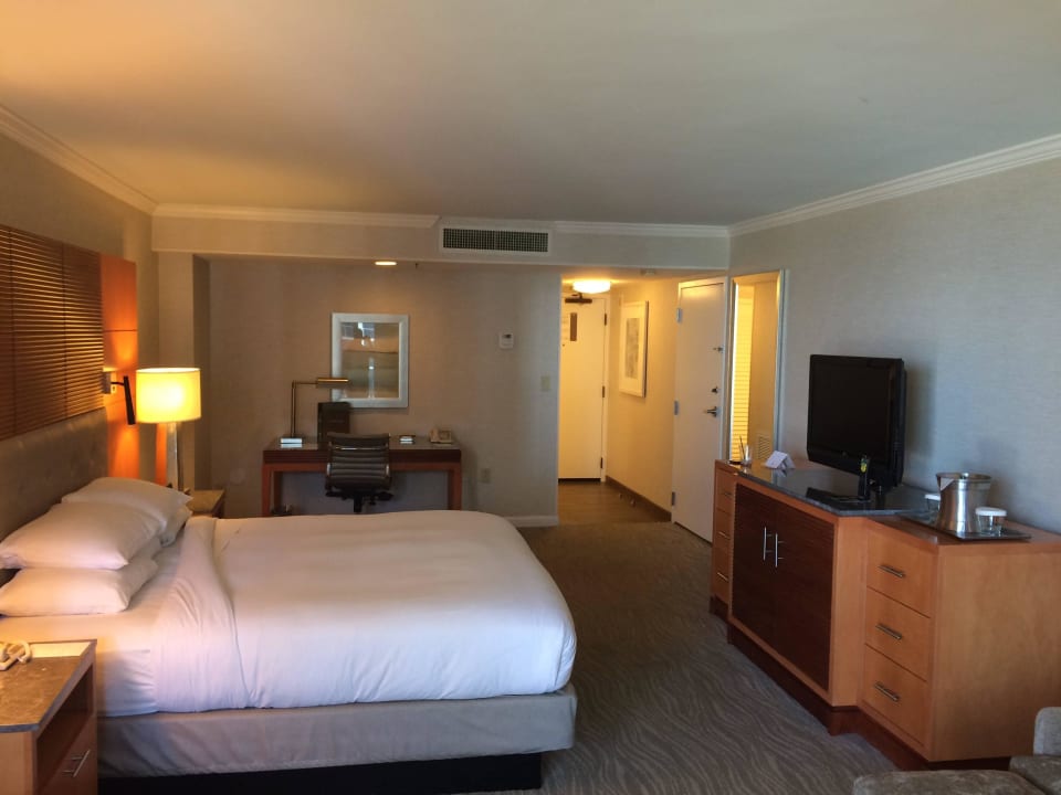 Ein sehr grosses Zimmer mit einem super Bett Hotel Hilton Marco Island