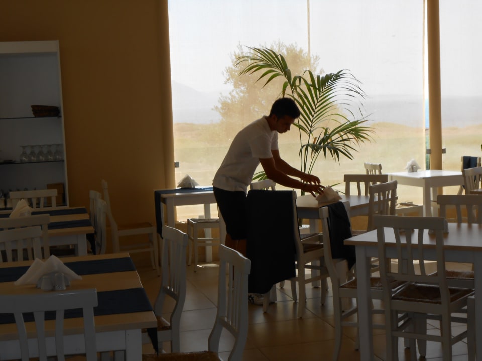 Klaar zetten rest. Vasia Sea Retreat