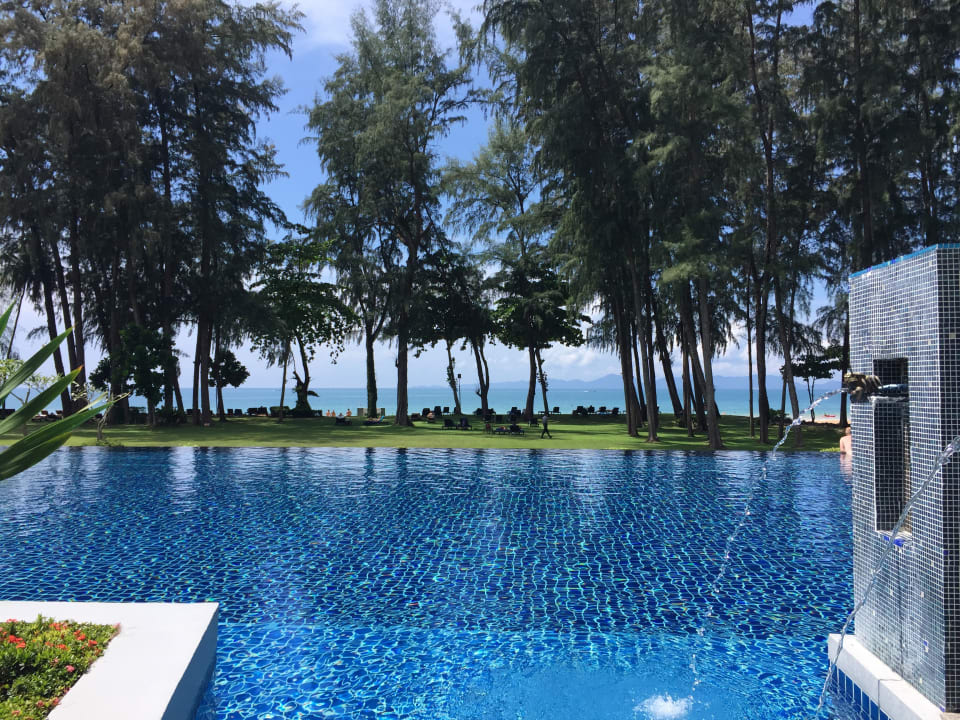Pool Dusit Thani Krabi Beach Resort