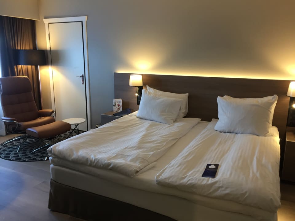 Zimmer Radisson Blu Plaza Hotel