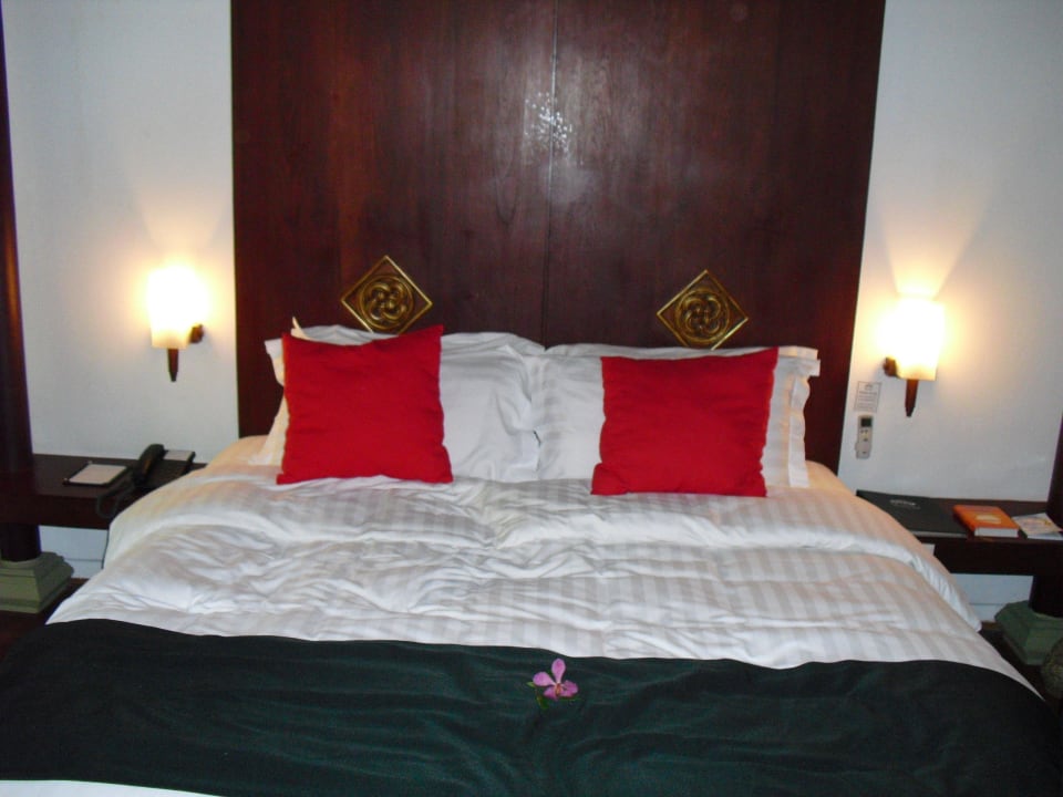 Bett  Pavilion Samui Villas & Resort