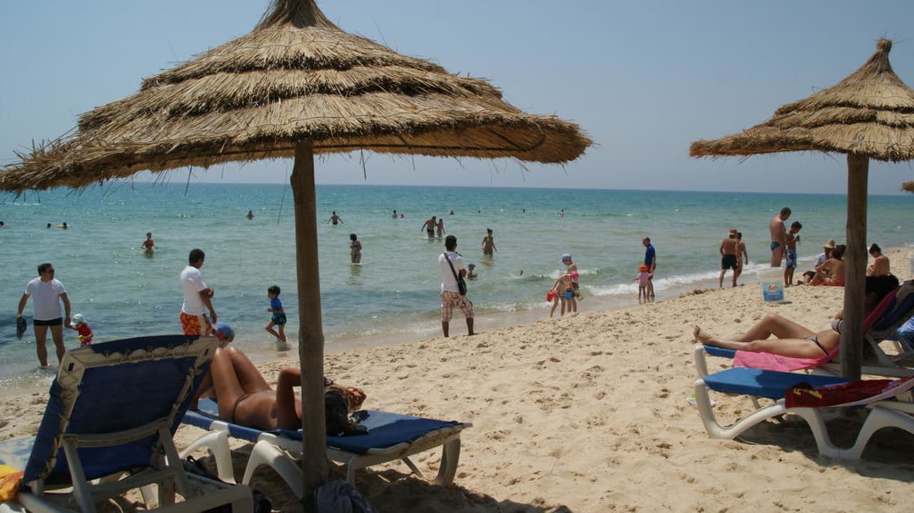 Plaża hotelu Hotel Medina Belisaire & Thalasso