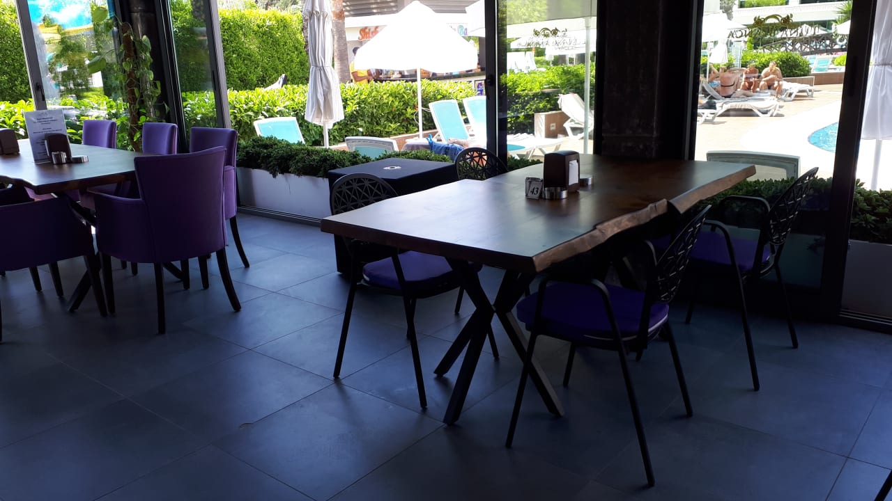 Gastro Luna Blanca Resort & Spa