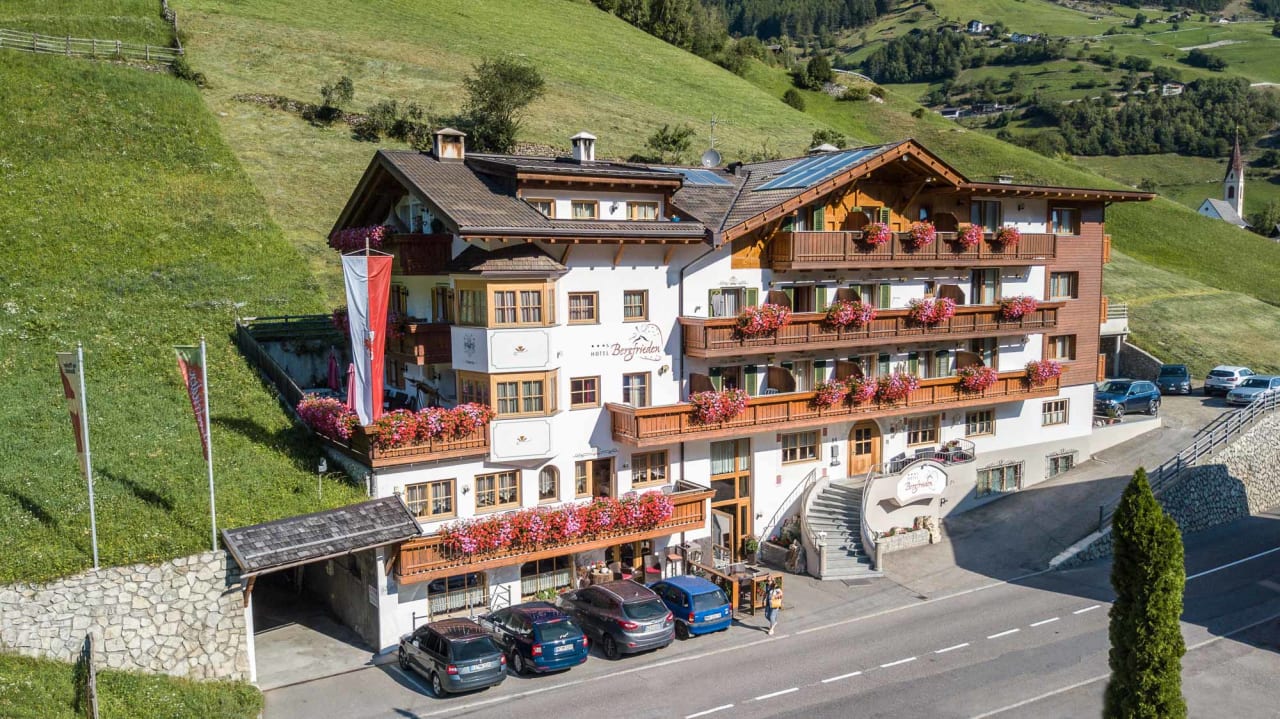 Außenansicht Hotel Bergfrieden