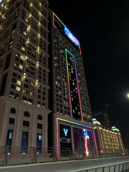 Außenansicht V Hotel Dubai, Curio Collection by Hilton