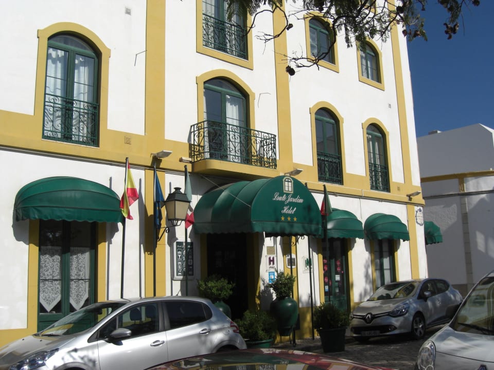 Guter Wiedererkennungswert bei der Anreise..... Hotel Loule Jardim