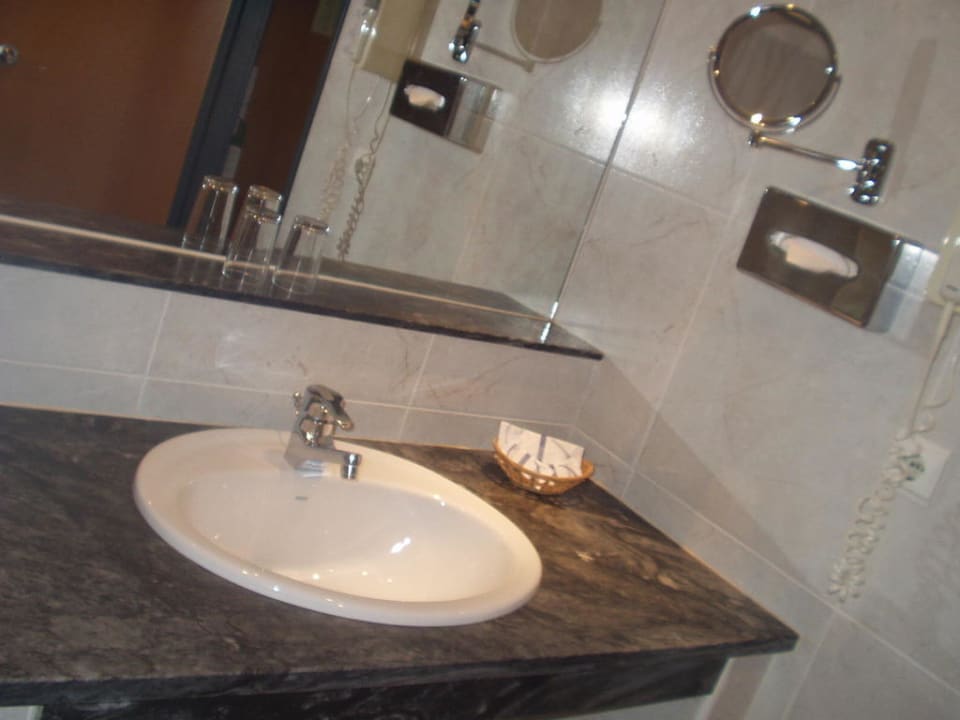 Badezimmer allsun App.-Hotel Esquinzo Beach