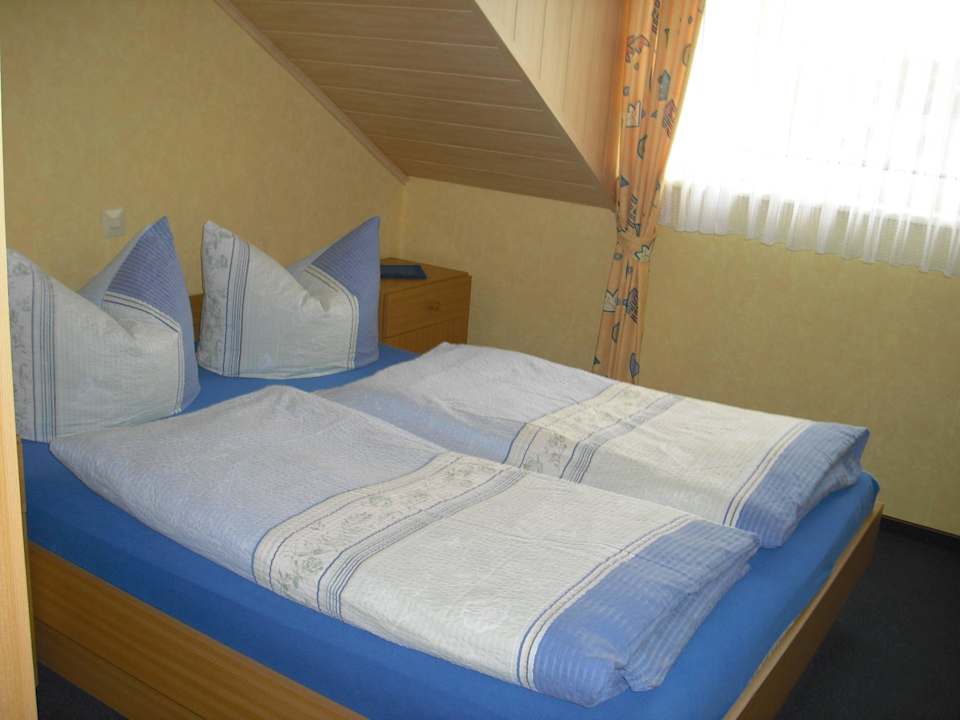Schlafzimmer Whg. 2  Ferienwohnung Haus Kotthoff