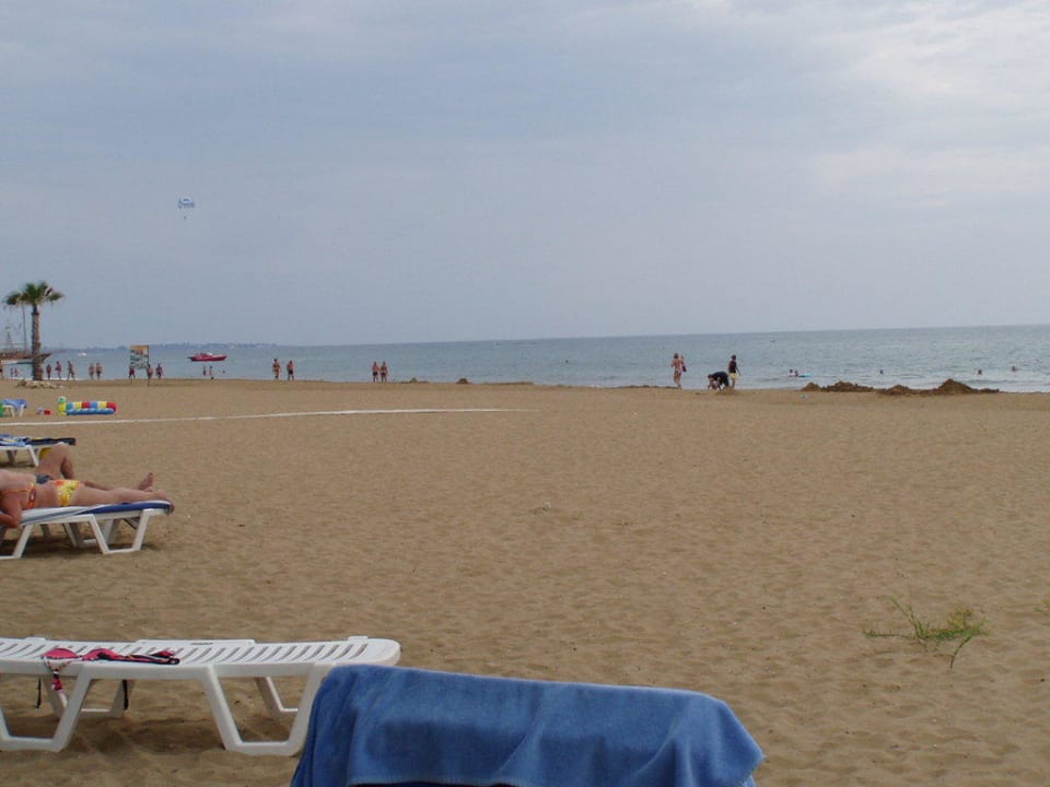 Sehr schön und breit Club Grand Aqua