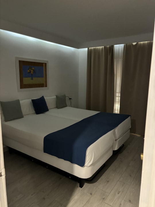 Zimmer Guya Wave Hotel