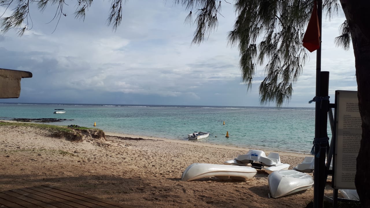 Strand Crystals Beach Resort Belle Mare, a member of Radisson Individuals