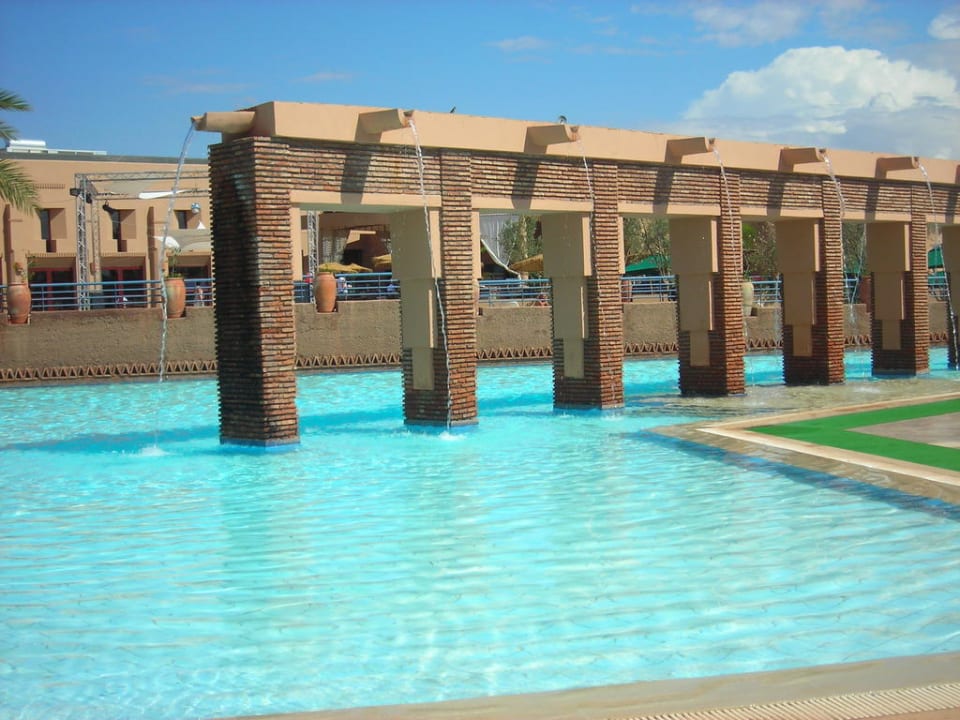 Patogeoire Valeria Madina Club Resort