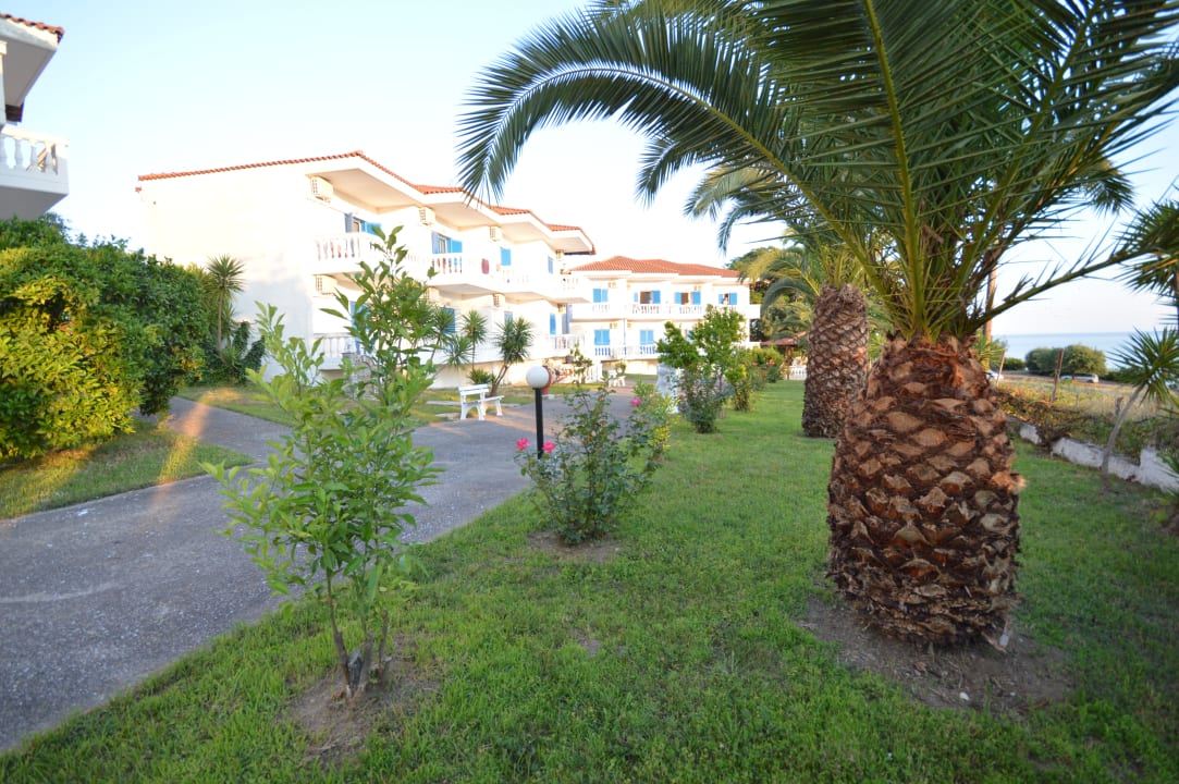 Gartenanlage Hotel Paraktio