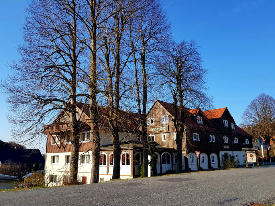 Außenansicht Gasthof & Hotel Dammschenke