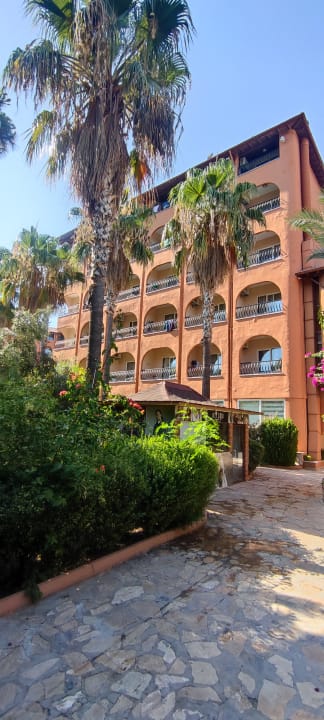 Außenansicht Club Turtas Beach Hotel