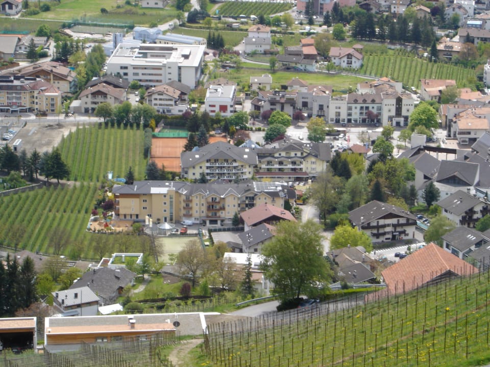 Sicht vom Wallburgweg Feldhof DolceVita Resort