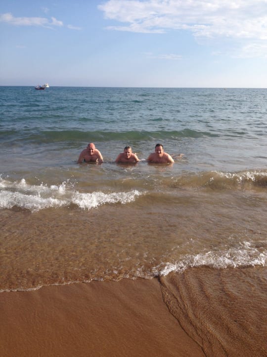 Schöner Sandstrand, herrliches Meer Alba Resort Hotel