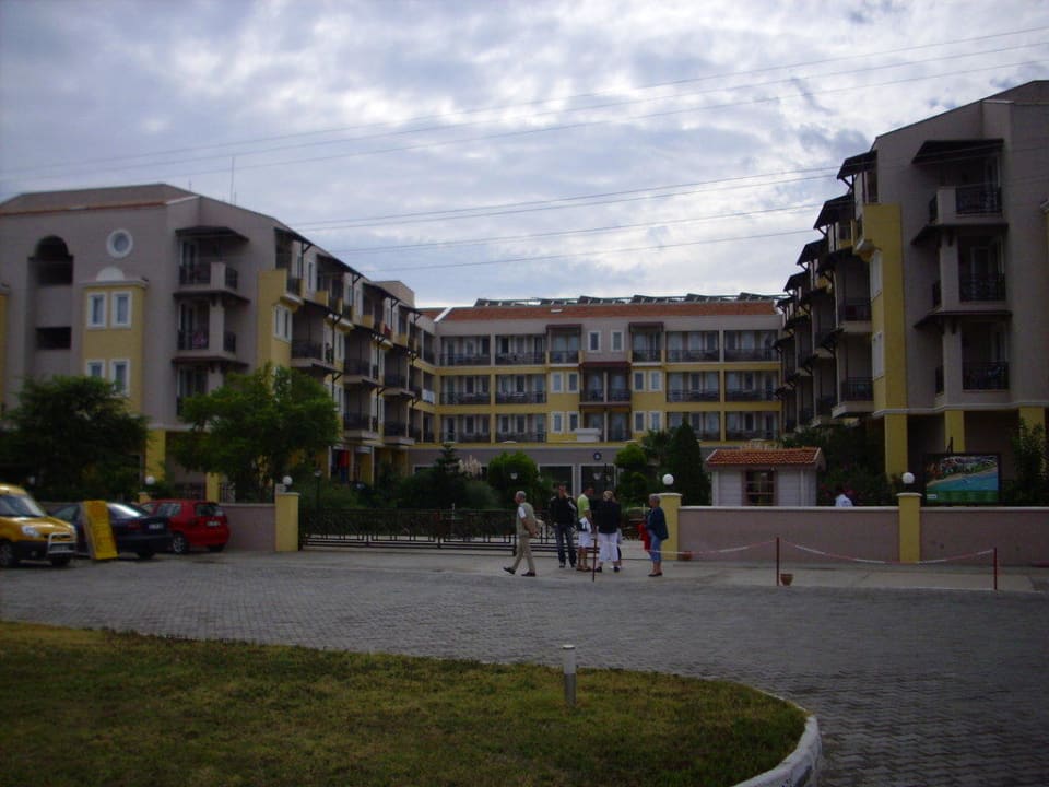 Hotel von der Straße aus Club Yali Hotels & Resort
