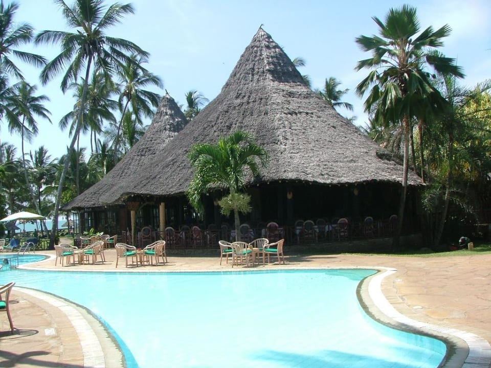 Pool mit Restaurante Neptune Paradise Beach Resort & Spa