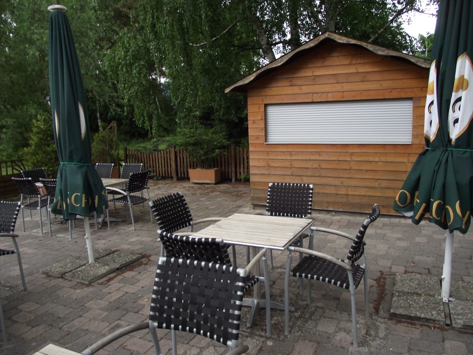 Biergarten Leonardo Hotel Köln Bonn Airport