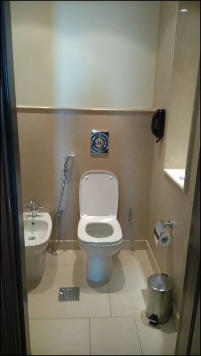Extra WC im Bad Ajman Saray, a Luxury Collection Resort