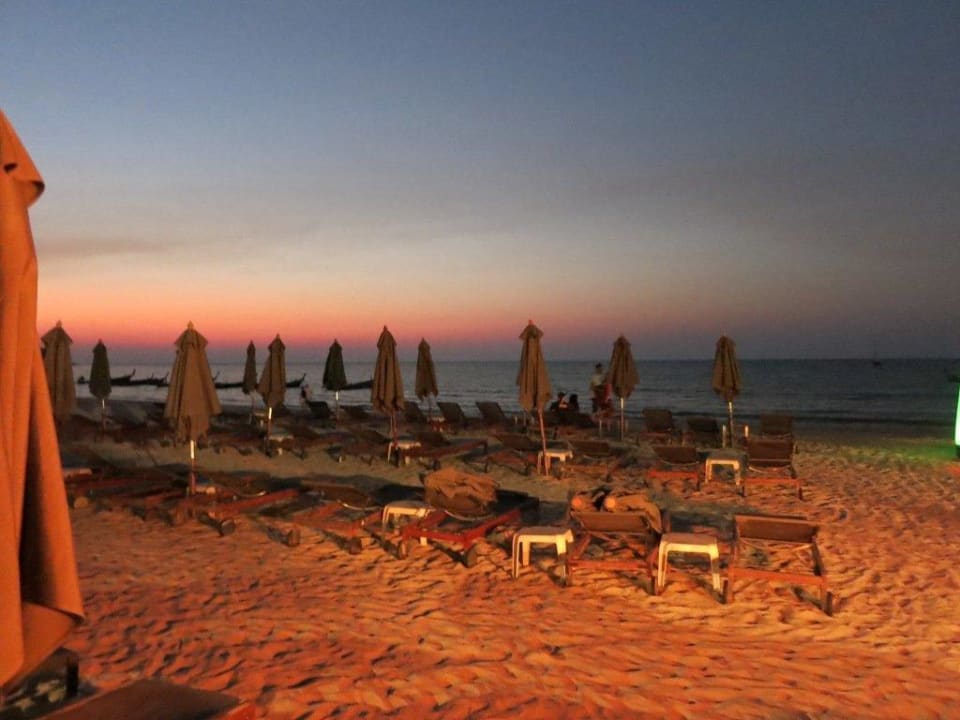 Hotelstrand am Abend The Slate