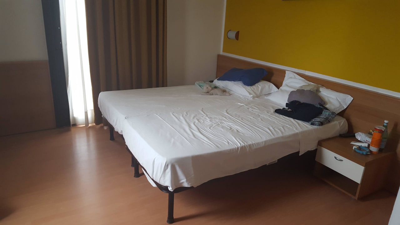 Elternschlafzimmer im Familienzimmer Hotel Fenix