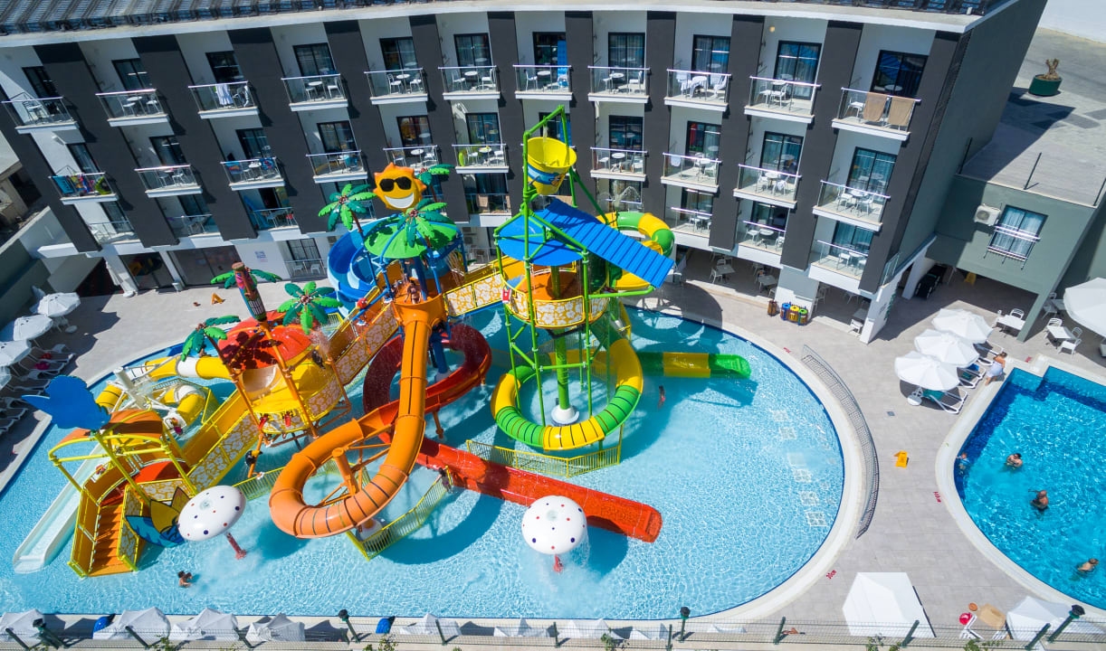 Sport & Freizeit Narcia Resort Side