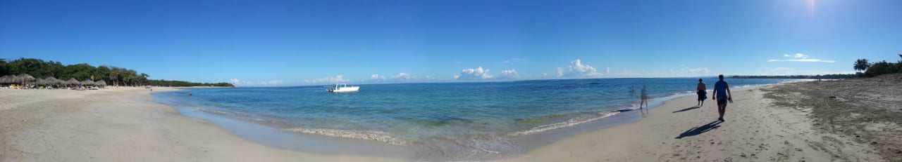 Strandpanorama Iberostar Waves Costa Dorada