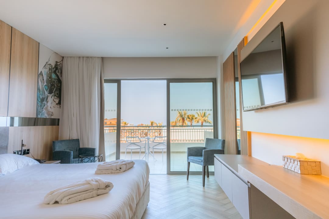 Zimmer St. George Beach Hotel & Spa Resort