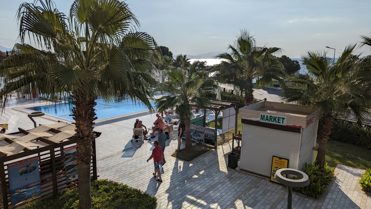 Pool Ramada Resort Kusadasi & Golf