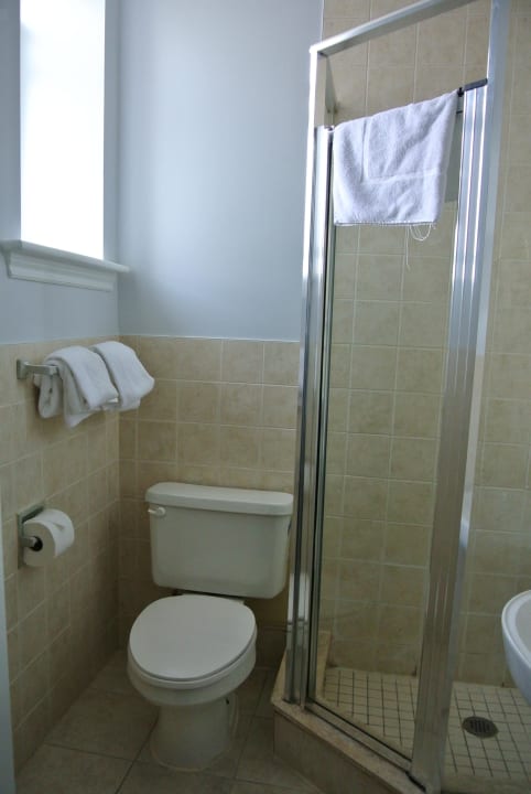 Bad in 603 Hotel Isabella Hotel & Suites