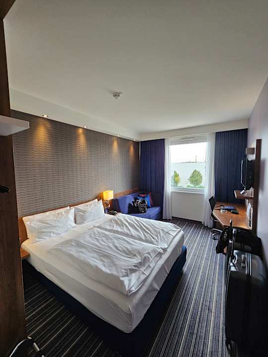 Zimmer Holiday Inn Express Friedrichshafen
