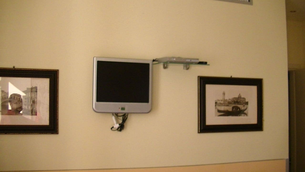 Petit écran TV Hotel Grande Albergo Ausonia & Hungaria