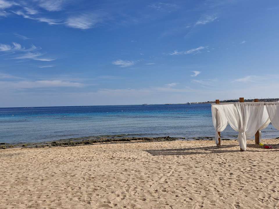 Strand Fort Arabesque Resort, Spa & Villas