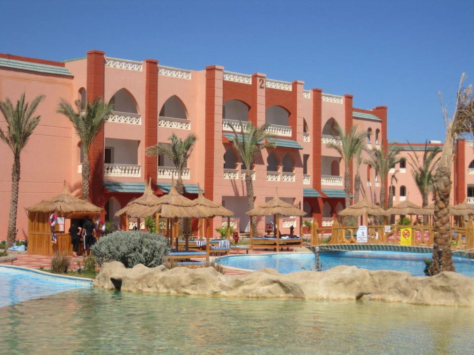 Bungalow mit davorliegendem Pool Pickalbatros Aqua Vista Resort - Hurghada