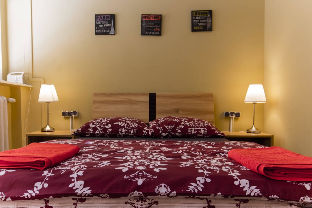 Pokój 2 osobowy z łóżkiem małżeńskim ART Hostel Poznań