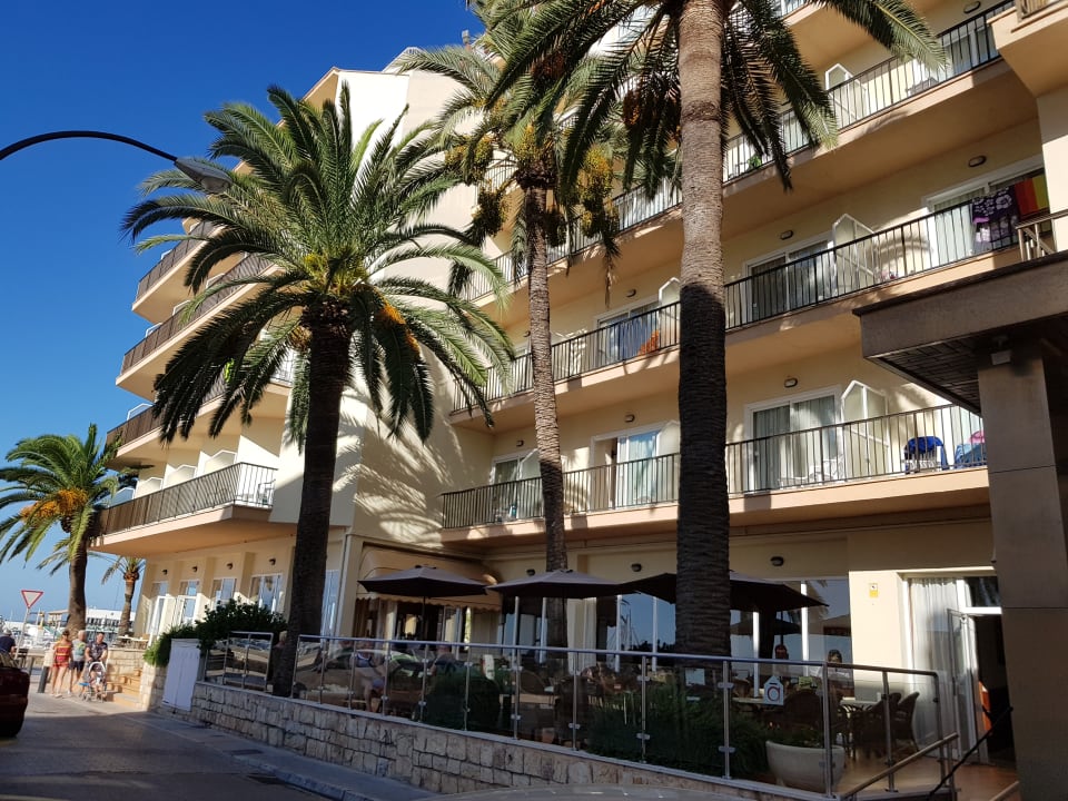 Außenansicht Hotel Las Arenas