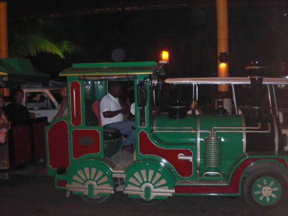 Bimmelbahn durch die Anlage Grand Palladium Select Bávaro Resort & Spa