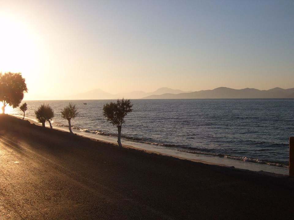 Am Abend Hotel Zorbas Beach