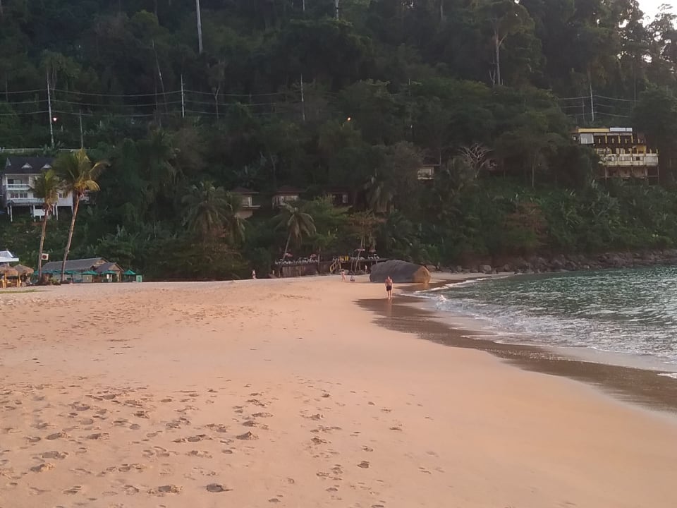 Strand Khao Lak Bayfront Resort