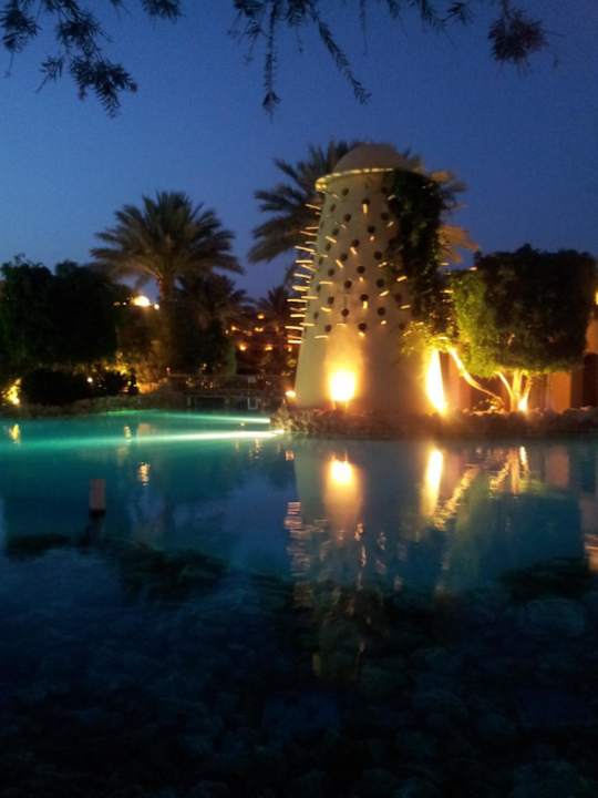Pool bei Nacht Grand Makadi