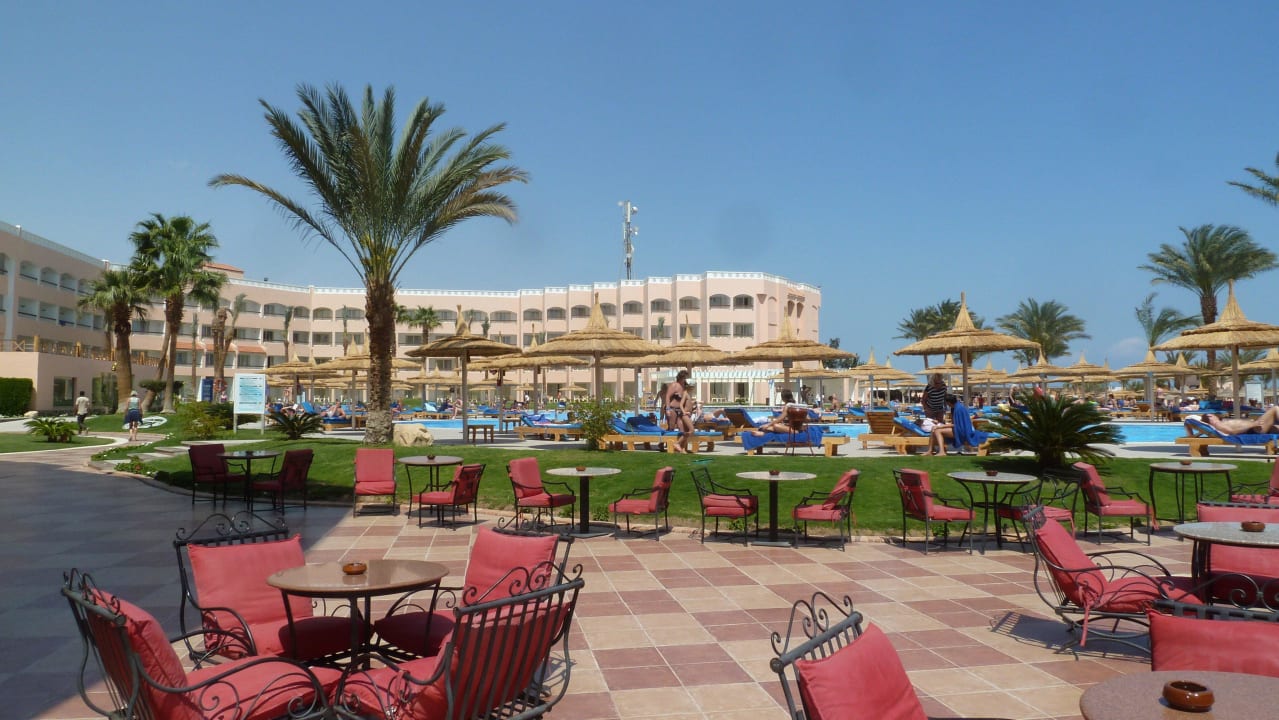 Blickrichtung Pool Beach Albatros Resort