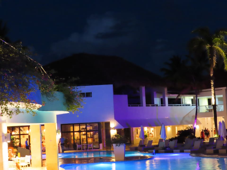 Pool Viva Heavens by Wyndham - All Inclusive Resort