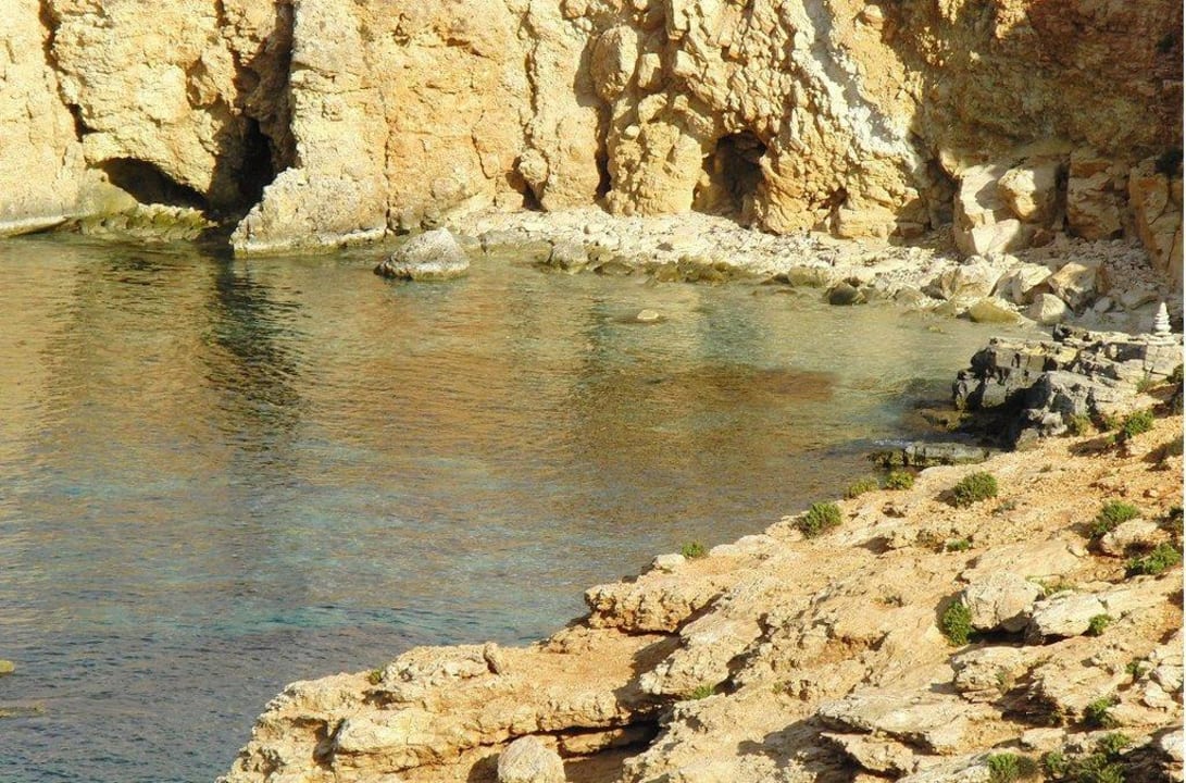 Bucht am Hotel Comino Comino Hotel & Bungalows