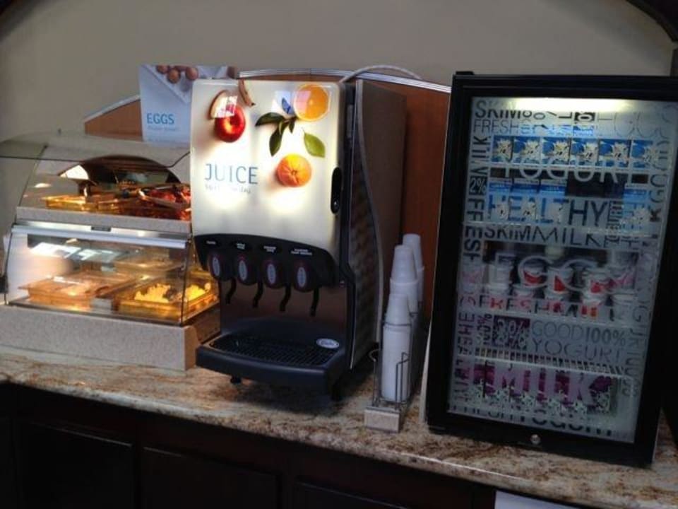 Büffet Holiday Inn Express Hotel & Suites - Hollywood Walk of Fame