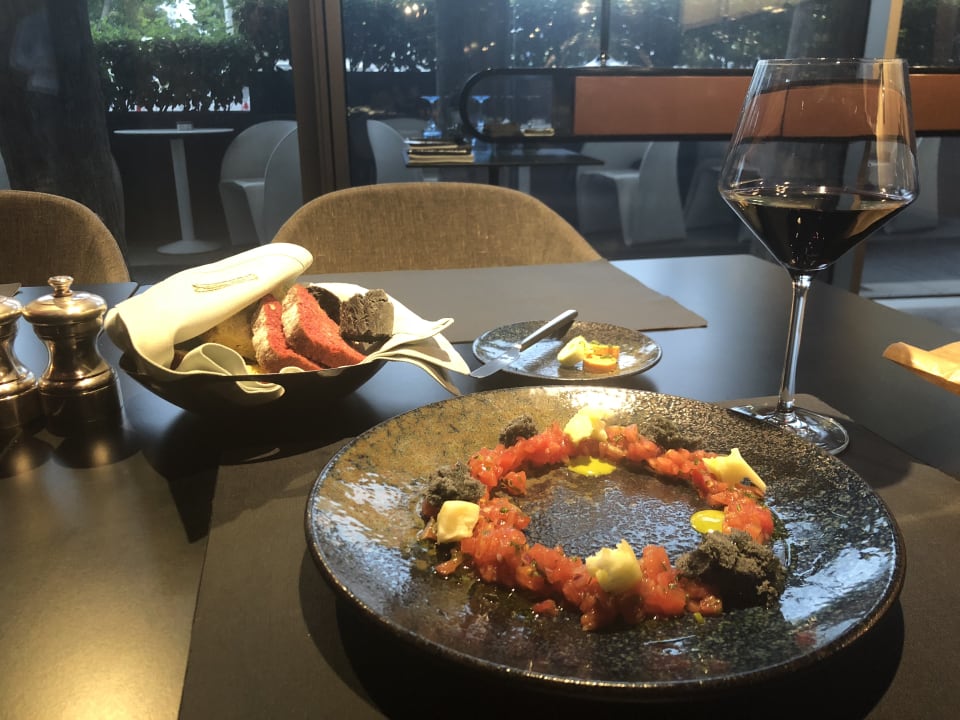 Gastro The Grove Design Hotel