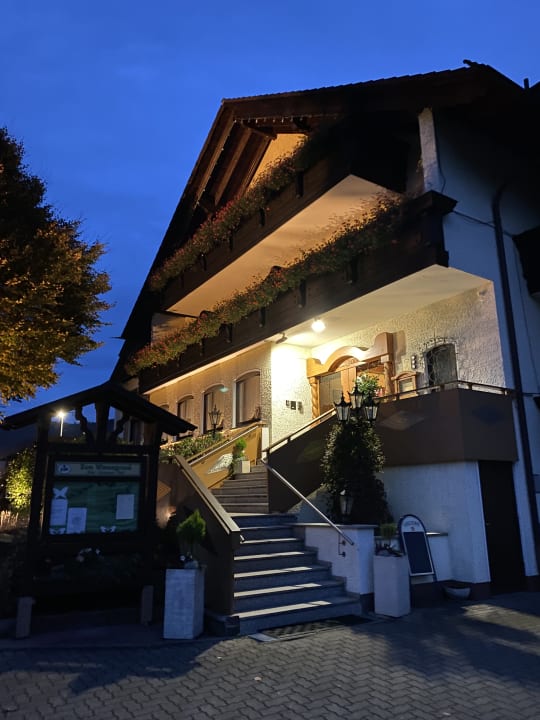 Außenansicht Hotel Zum Wiesengrund